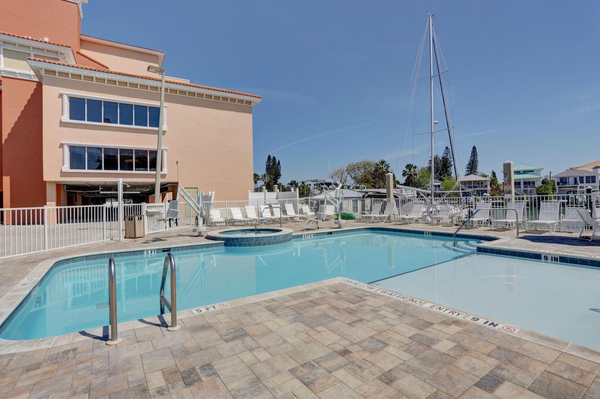 Madeira Bay Resort I 1504 圣徒皮特海滩 外观 照片